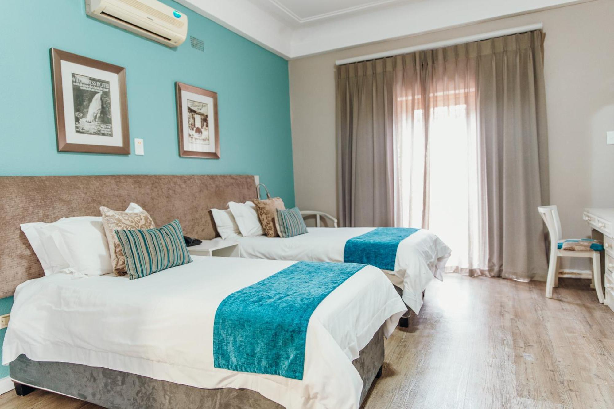 The Wilderness Hotel Екстериор снимка
